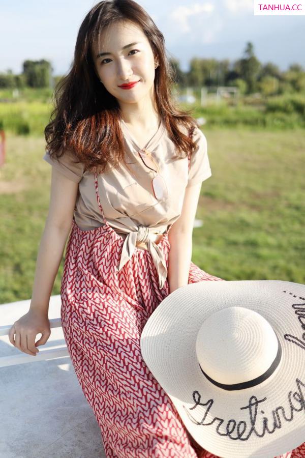 龚天艺 艺儿拿铁 [XIUREN]高清写真图 2019.09.02 艺儿拿铁第5张图片